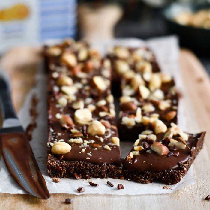 Hasselnötsbrownies med chokladganache