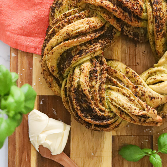 Brödkrans med pesto